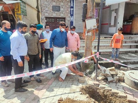 शहर में कैमरे और ट्रैफिक सिंग्नल लगाने का काम शुरु स्मार्ट सिटी योजनाओं पर शहर में होने लगा तेजी