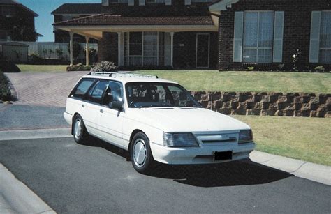 1985 Holden HDT Brock VK Commodore - Los22 - Shannons Club