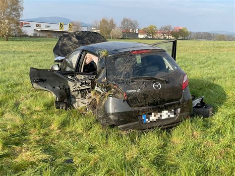 A In Th Ringen Schwerer Unfall Auto Berschl Gt Sich Thueringen