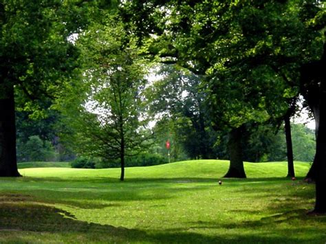 Golf du Château de la Chouette Paris France Clubs to hire