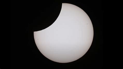 The last solar eclipse of 2022 thrills skywatchers around the world | Space