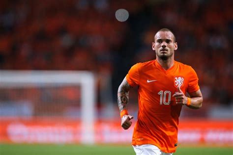 Sneijder demands improved display from Netherlands | FourFourTwo