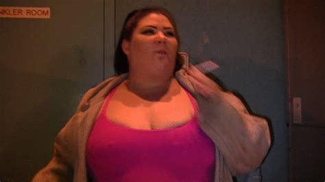 The Best BBW SSBBWS Juicy Jazmynne Is Changing Her Clothes On The Beach