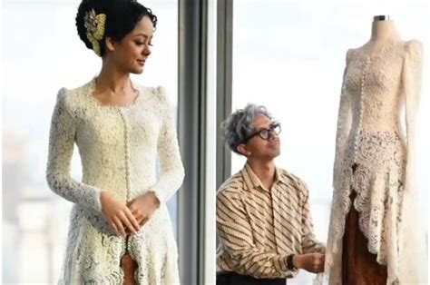 Terinspirasi Dari Bunga Lily Begini Cerita Dibalik Kebaya Akad Nikah