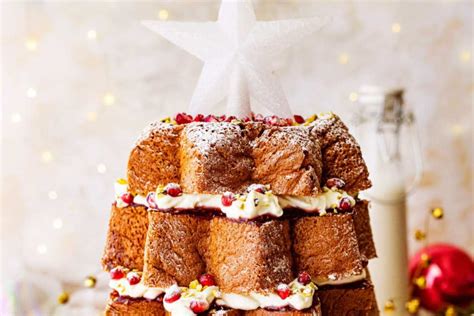 16 Beautiful Christmas Cake Recipes To Sweeten Your Holiday Season