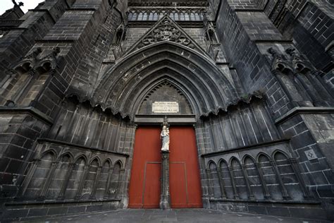 Clermont Ferrand Plein Feux Sur La Restauration De La Cath Drale