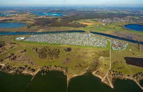 Wesel Von Oben Campingplatz Gravinsel Mit Wohnwagen Und Zelten In