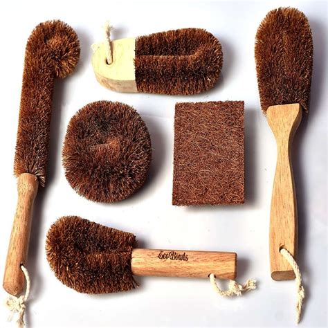 Brown Coconut Coir Fiber Brushes for Utensil, Grade: New, Rs 50 /piece ...