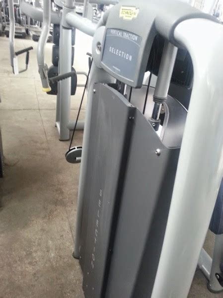 Technogym Selection Vertical Traction Bodyline Fitnes Sprave