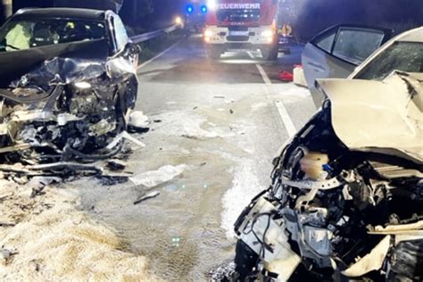 Unfall Auf B Bei Lohnweiler F Nf Verletzte Bei Frontalcrash