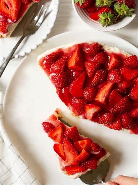 Philadelphia & Condensed Milk No Bake Strawberry Cheesecake - Knife and ...