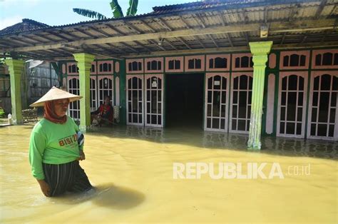 Banjir Akibat Sungai Serang Meluap Di Grobogan Republika Online