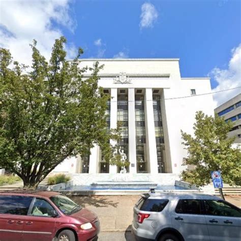 Dauphin County Courthouse in Harrisburg, PA (Google Maps)