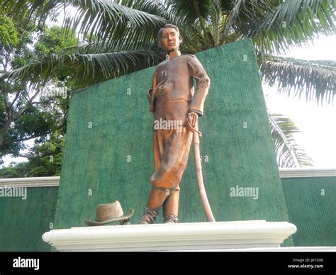 09881 Gregorio del Pilar monument roads Bulacan 47 Stock Photo - Alamy