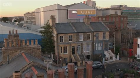 EastEnders fans adore ‘stunning’ new set as Martin jokes | What to Watch