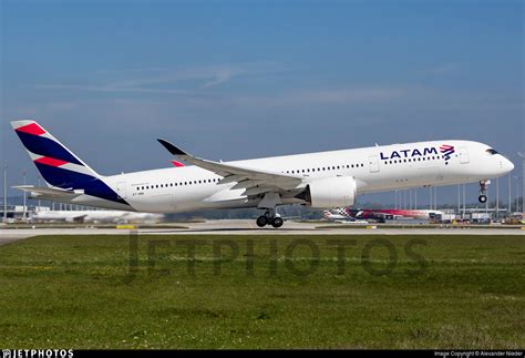 A7 Ama Airbus A350 941 Qatar Airways Latam Airlines Alexander Nieder Jetphotos