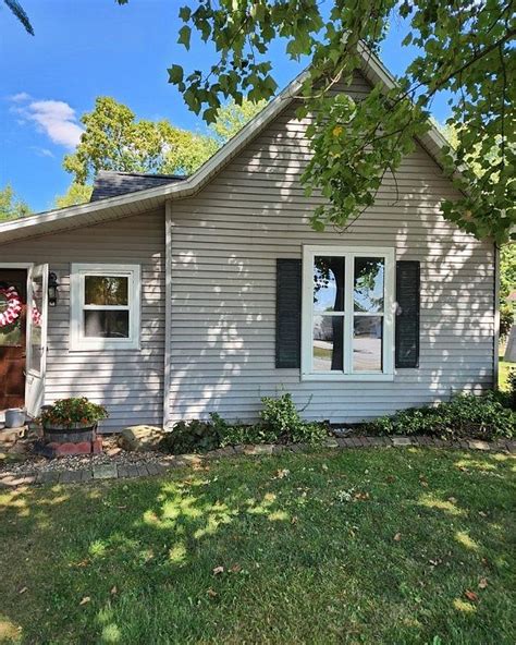 213 E Montgomery St Oakland Il 61943 Zillow