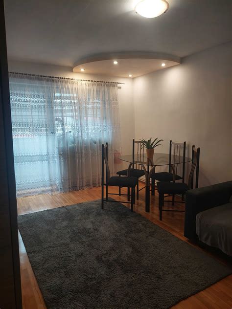 Vand Apartament Cu Camere In Centru Turda Olx Ro