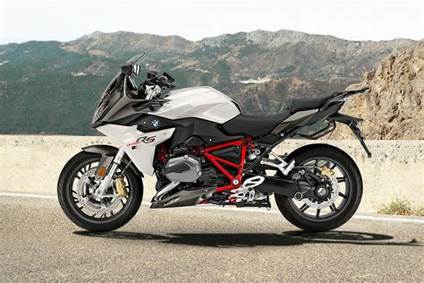 bmw   rs price specs mileage reviews