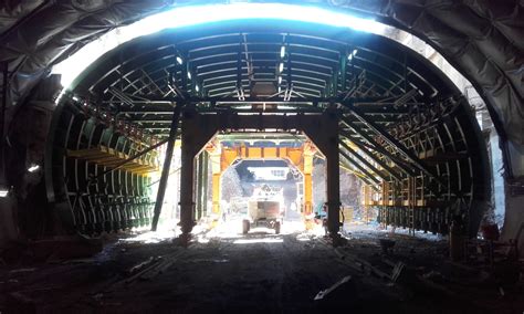 Formwork for linning of the Kennedy tunnel Rúbrica Philippines