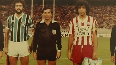 Há 39 anos Grêmio bateu gigante europeu em partida espetacular