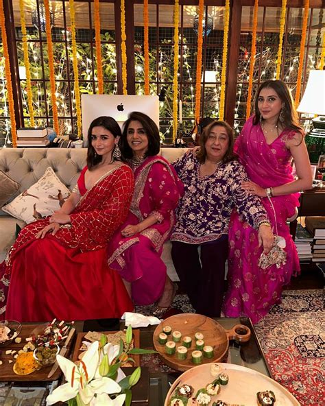 Alia Bhatt Ranbir Kapoor Celebrate St Diwali With Raha Baby Girl Dons