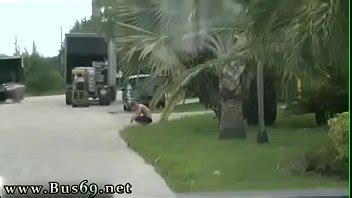 Gran gallina gay Porno película y los hombres crecimiento de los pechos agacharse y obtener su