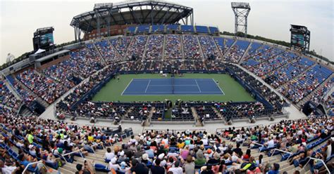 Tennis Fans Hit Flushing Meadows For Day 1 Of Us Open Cbs New York