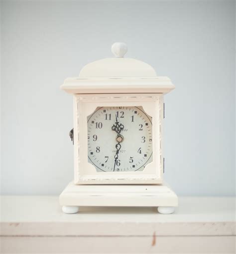 White Table Clock Displaying 1230 · Free Stock Photo