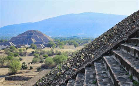 Teotihuacán Pyramids & Mexico City Guided Tour