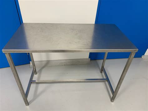 Mirror Finish Rectangular Stainless Steel Laboratory Table At Rs