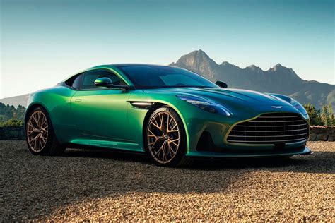 Aston Martin Topuria Recibe Un Aston Martin De Cv Y Euros