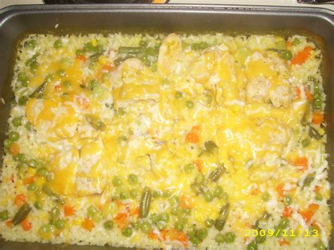 Campbells Cheesy Chicken And Rice Casserole Campbells Chicken And Rice Campbells Soup Recipes