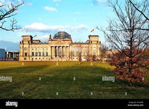 Der Reichstag In Berlin Stock Photo Alamy