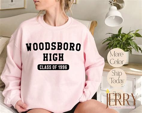 Woodsboro H S Class Of ’96 Sweatshirt Ghostface Hoodie Scream Ghostface Horror Movie Fan