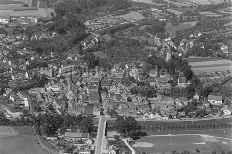 M Ckm Hl Von Oben Stadtrand Mit Landwirtschaftlichen Feldern In