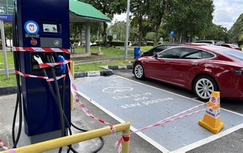 New Kw Dc Fast Charger At Ayer Keroh R R South Bound With Ccs