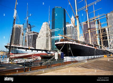 SEAPORT MUSEUM NEW YORK CITY NYC MANHATTAN SOUTH STREET SEAPORT