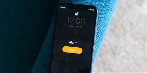 What Does The Snooze Button Do On An Alarm Clock Storables