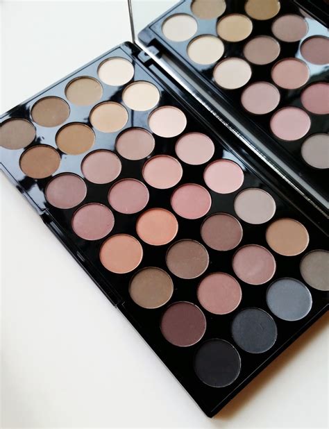 Revlon Eyeshadow Palette Tutorial