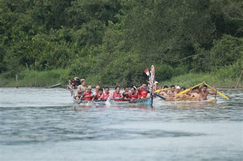 Pemdes Tanjung Keranjang Gelar Balap Dayung Perahu Tradisional Metro