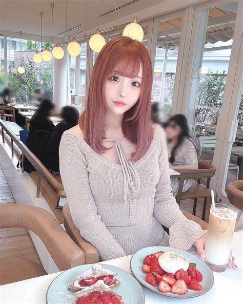 神楽ひなこさんのインスタグラム写真 神楽ひなこinstagram「🍓美味しすぎた♡♡ 久しぶりにカフェ行けて嬉しい🪴