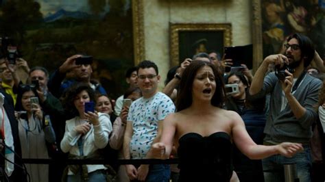 Deborah De Robertis Nue Devant La Joconde Au Louvre - Otosection