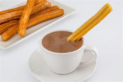 Hete Chocolade Met Churros Stock Afbeelding Image Of Zuivelfabriek