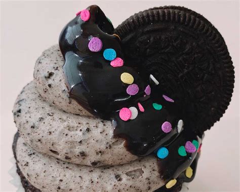 Oreo Birthday Cake Cupcake Dangling Carrot Confections