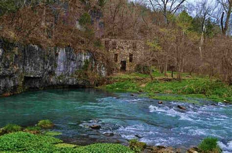 Hidden Gems Of Missouri's Ozark National Scenic Riverways | TouristSecrets