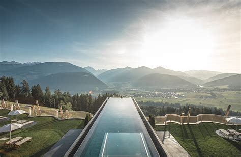 7 schönsten Infinity Pools in Südtirol