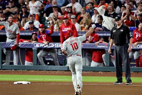 Los Phillies vienen de atrás y le sacan el triunfo de la bolsa a los