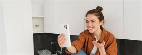 Premium Photo Portrait Of Young Cheerful Woman Laughing And Smiling