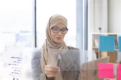Premium Photo Female Administrative Manager Preparing For